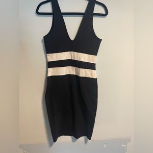 GUESS form fitting dress size M